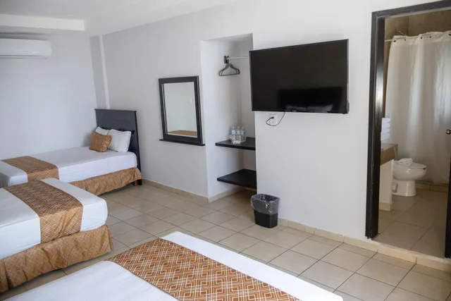 Standard, Triple, Hotel Costa Verde 1/3