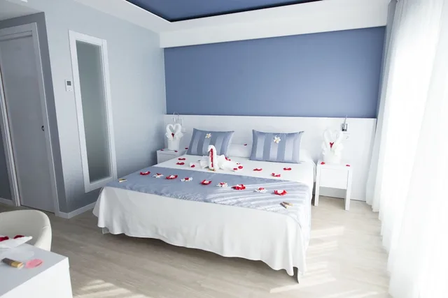 Premier, Twin Beds, Partial Sea View, Partial Line View, Masd Mediterraneo 5/10