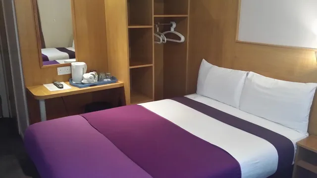 غرفة ثلاثية، Arriva Hotel 5/8