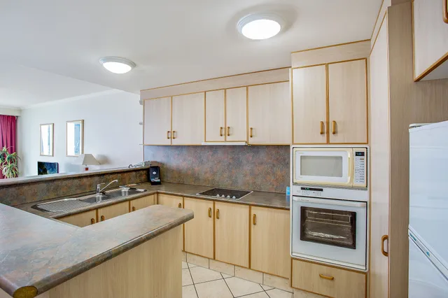 1 Bedroom, Ocean, Mantra Sun City Surfers Paradise 2/8