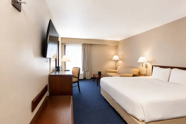 غرفة بزنس بسرير كينج، Wyndham Garden Monterrey Norte 3/10