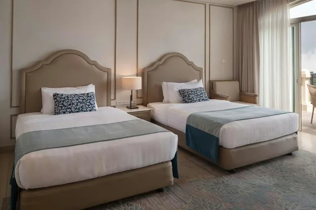 Classic Superior Twin, Twin Lakes Hotel 1/1