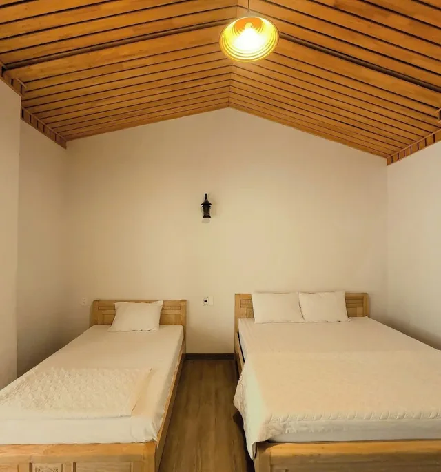 Deluxe, Triple, 1 Queen and 1 Single Bed, Catba Oasis Bungalows - Hostel 2/9
