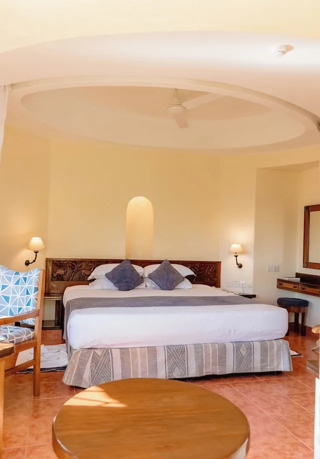 غرفة قياسية بسرير كينج، Arusha Serena Hotel Resort Spa 2/5