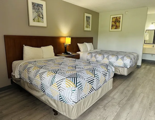 غرفة ديلوكس بسريرين كوين، Motel6 Forrest City, AR 1/7
