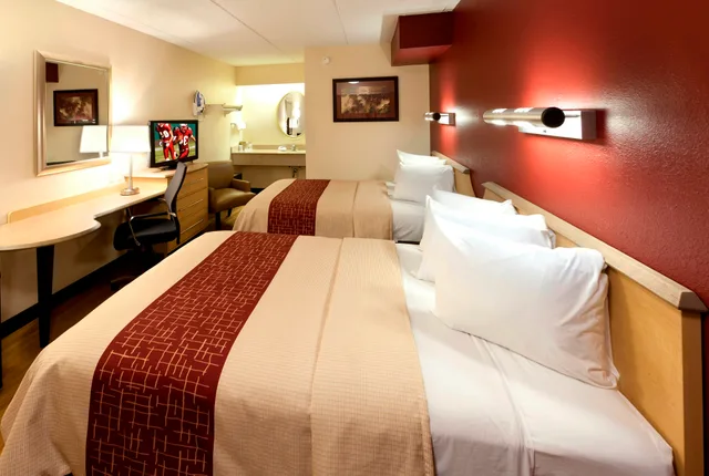 غرفة ديلوكس بسريرين مزدوجين، Red Roof Inn Parkersburg 7/9