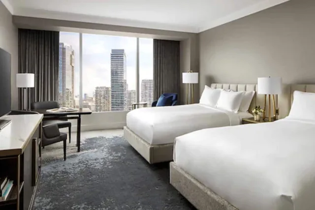 غرفة كلوب بسريرين مزدوجين مع دخول صالة النادي مع دخول الصالة، Ritz Carlton Toronto Hotel 4/9