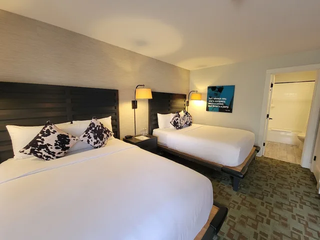 غرفة ديلوكس بسريرين كوين، Hi-Ho: A Hi-Tech Hotel 2/8