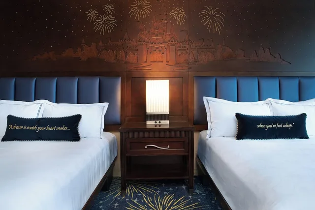 غرفة ديلوكس بسريرين كوين بإطلالة لذوي الإعاقة، Disneyland Hotel 1/3
