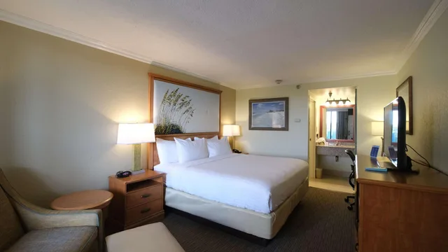 غرفة قياسية بسرير كينج، Spark by Hilton Sarasota Siesta Key Gateway 2/6