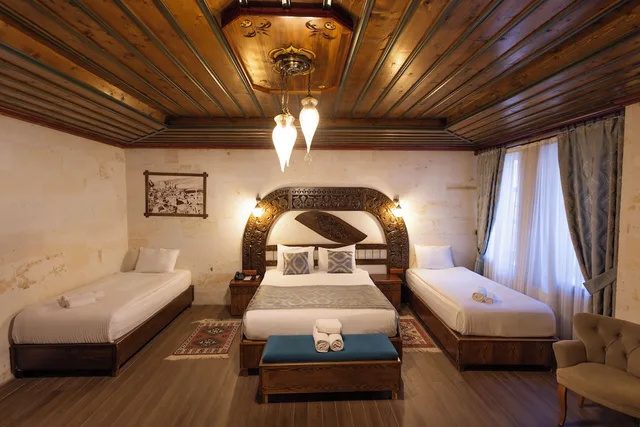 غرفة عائلية بسرير كوين وسريرين منفصلين، Grand Cappadocia Hotel 1/7