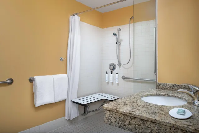 استوديو بسرير كينج مع أريكة لذوي الإعاقة، Towneplace Suites Portland Vancouver 9/10