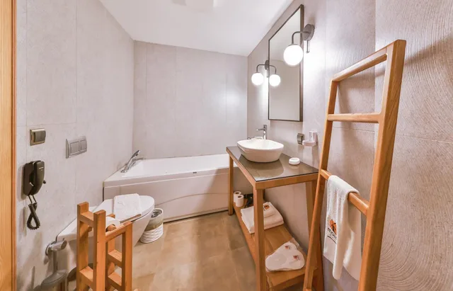 جناح عائلي، Molino Hotel 6/6