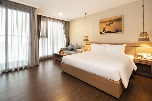 Senior, Partial Ocean View, Balcony، Virgo Hotel 2/5
