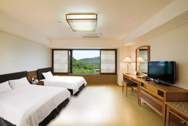 Ondol, Traditional, 1 Double and 1 Single Bed, Street View، The K Hotel Gyeongju 1/1