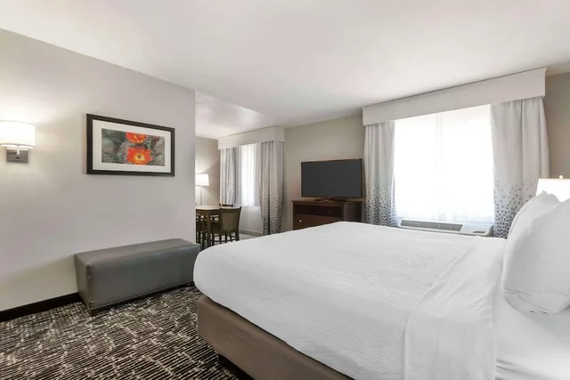غرفة قياسية ركنية بسرير كينج بمطبخ صغير، Best Western Plus Sun Canyon 4/10