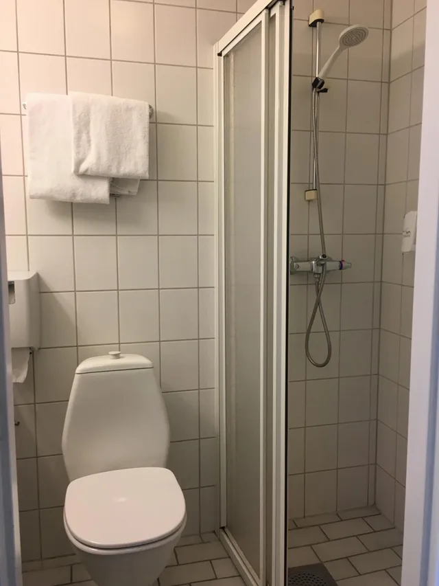 غرفة اقتصادية صغيرة بسرير كوين، Bergstadens Hotel 5/6