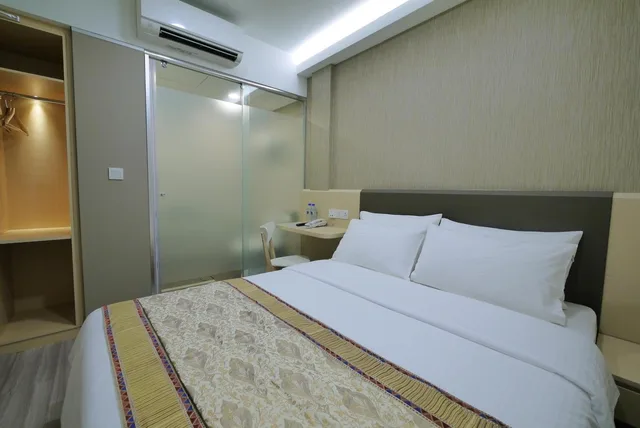 Standard, Double Bed, No Window، 33 Boutique Hotel 2/6