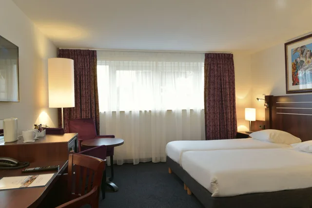 غرفة كومفورت بسريرين منفصلين، AMRATH GRAND HOTEL DE L EMPEREUR 6/10