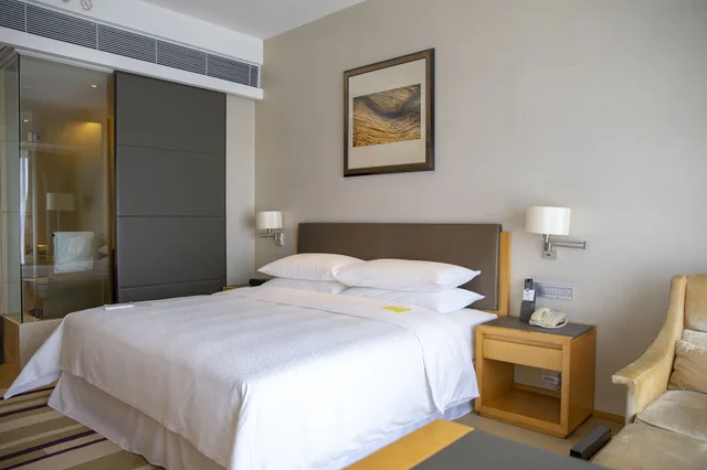 جناح تنفيذي بسرير كينج بغرفة نوم واحدة، Four Points by Sheraton Guangzhou DongPu 2/9