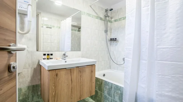 غرفة رباعية بسرير مزدوج وسريرين منفصلين، Marianthi Apartments 8/10