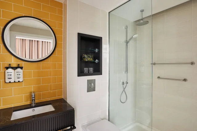 Renovated, Standard, King Bed, City View, Indigo Hotel Newcastle 4/4