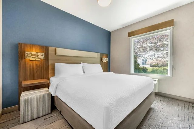 جناح ركني بإطلالة على النهر، Holiday Inn Express Hotel Suites Astoria 4/7