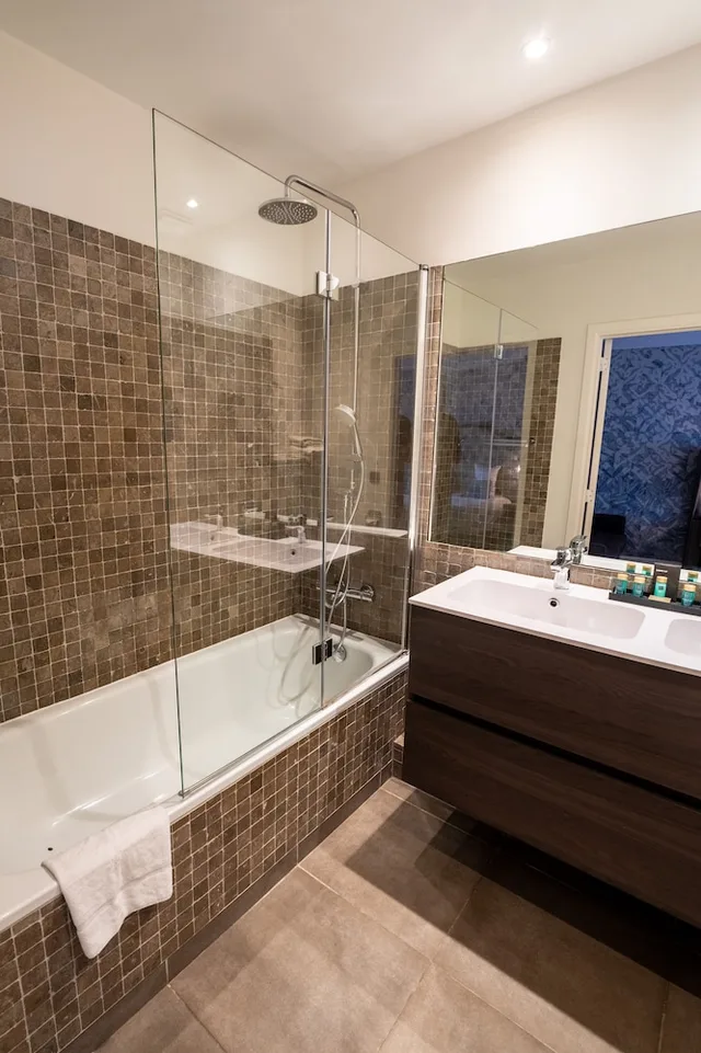 غرفة عائلية بسرير مزدوج مع أريكة، Hotel Acacia 3/3
