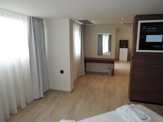 Junior Suite, Land View، Athina Palace Resort & Spa 2/3