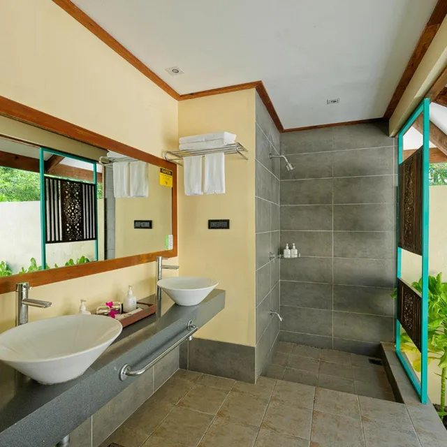 Sunset Beach Villa - Transfer Excluded، Canareef Resort Maldives 7/10