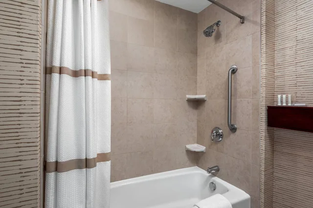 جناح بغرفتي نوم لذوي الإعاقة، Residence Inn by Marriott Cincinnati Downtown/The Phelps 5/6