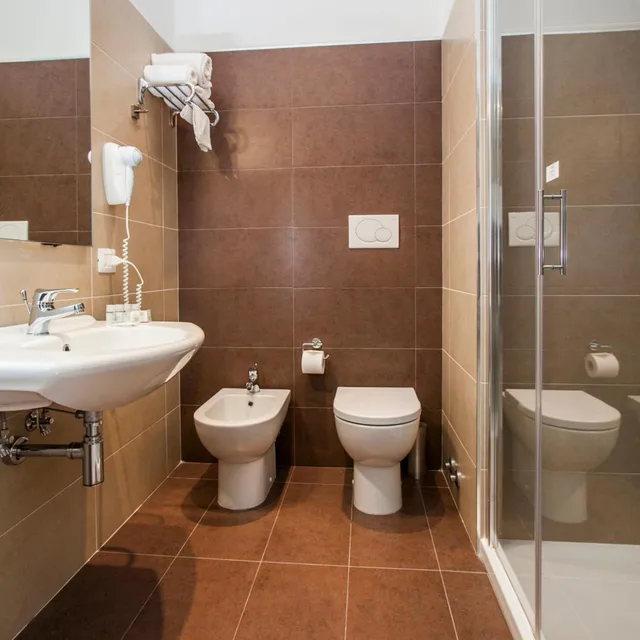 غرفة ثلاثية، Hotel Gardenia 4/6