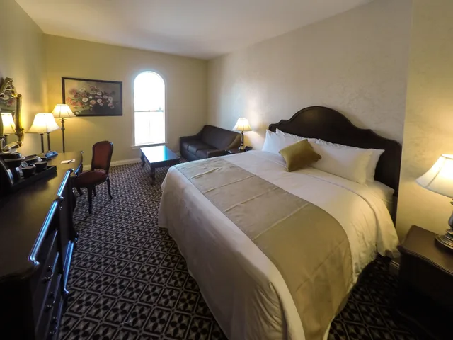 غرفة سوبيريور بسرير كينج بغرفة نوم واحدة، The Mount Vernon Grand Hotel 2/3
