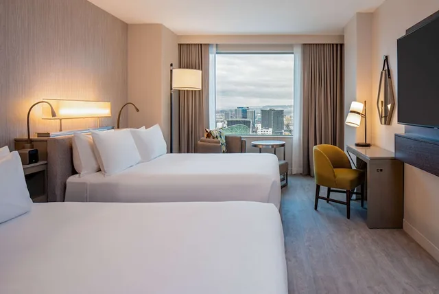 Room, 2 Queen Beds, City and River View، Hyatt Regency Portland At The Oregon Convention Center 2/10