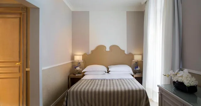 غرفة قياسية ثلاثية بثلاثة أسرّة، Starhotels Terminus 4/10