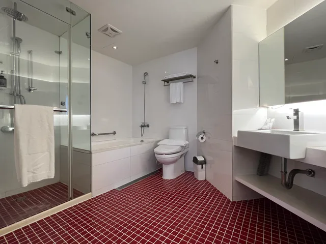 غرفة ركنية بسرير مزدوج بحوض استحمام، Forward Hotel Taipei 3/3