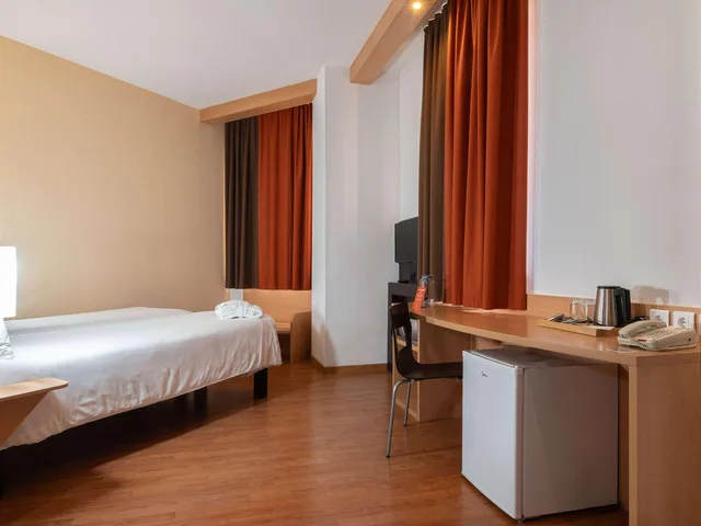 غرفة بريميوم بسريرين منفصلين بإطلالة على المدينة، Ibis Astana Hotel 9/10