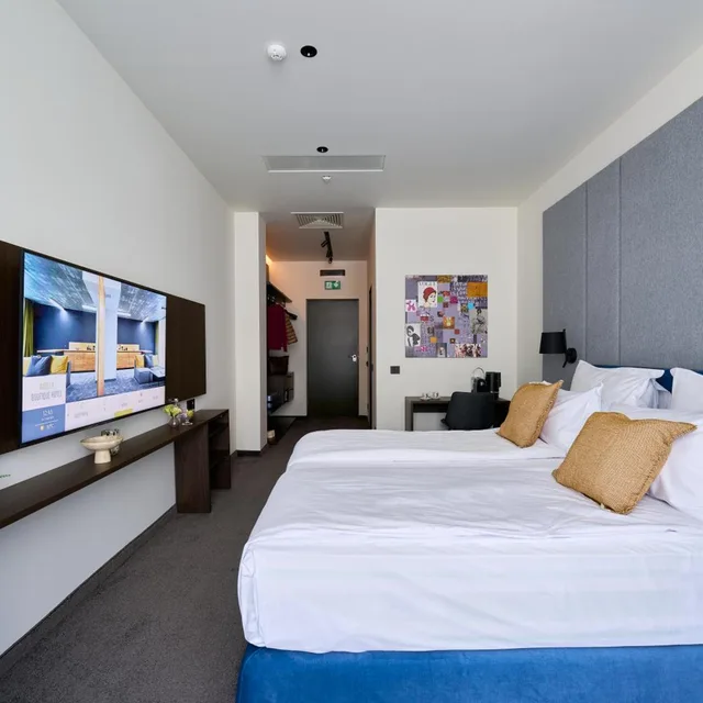 استوديو بسرير كينج بإطلالة على الحديقة، Adella Boutique Hotel 2/8