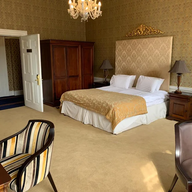 جناح جونيور بإطلالة على الحديقة، Colwick Hall Hotel 1/10