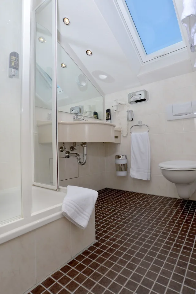 غرفة عائلية بسرير كينج مع أريكة، Hotel Zehnthof 4/4