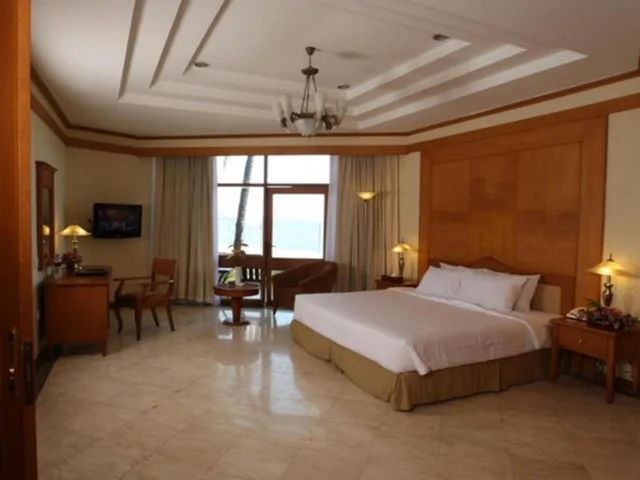 كوخ بسرير كينج، Makassar Golden Hotel 1/1