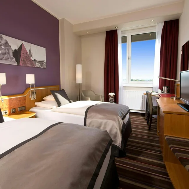 Comfort, King Bed, LEONARDO HOTEL KARLSRUHE 6/10