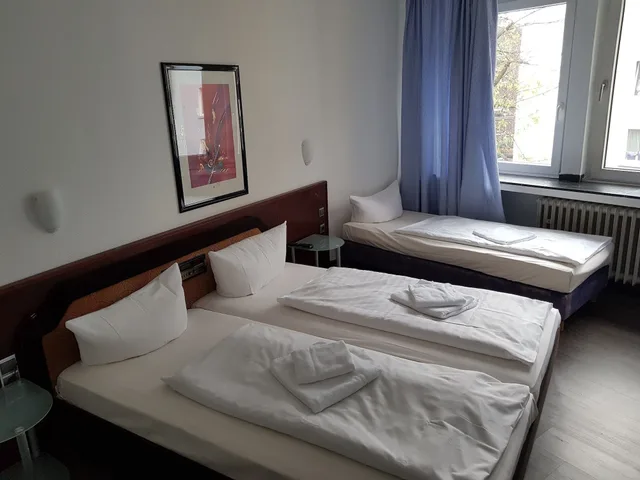 غرفة ثلاثية بثلاثة أسرّة، Berliner Hof 1/10