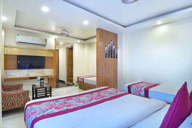 غرفة ديلوكس رباعية بسريرين كينج، Hotel Glow Inn 10/10