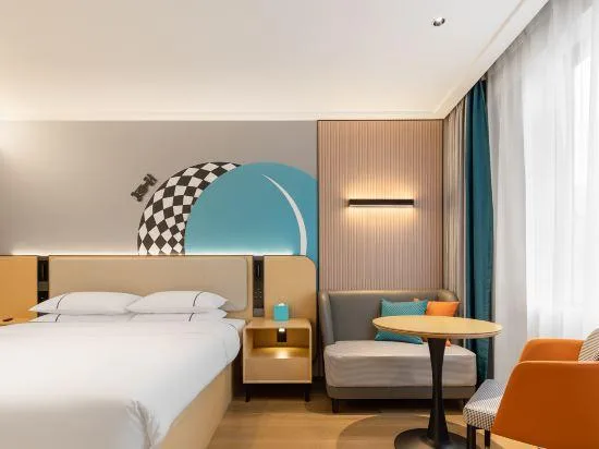 Smart, Family, 1 Queen and 1 Single Bed، City Comfort Inn Shiyan Wudang Mountain 2/3