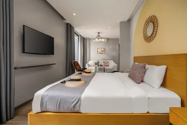 غرفة ديلوكس بسرير كينج بشرفة، Sanayen Villa & Residences 3/5