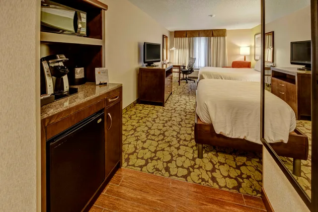 غرفة بسريرين كوين، Hilton Garden Inn Minneapolis Eden Prairie 2/4