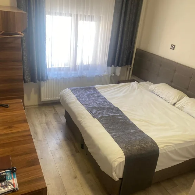 غرفة اقتصادية بسرير مزدوج، Zumrut Palas Otel 1/8