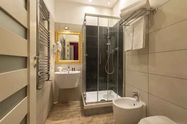 Room, Double Bed, Five Rooms Rome 8/10