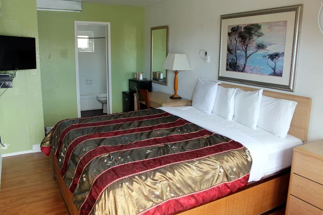 غرفة قياسية بسرير كينج، Fireside Inn Santa Cruz 2/6